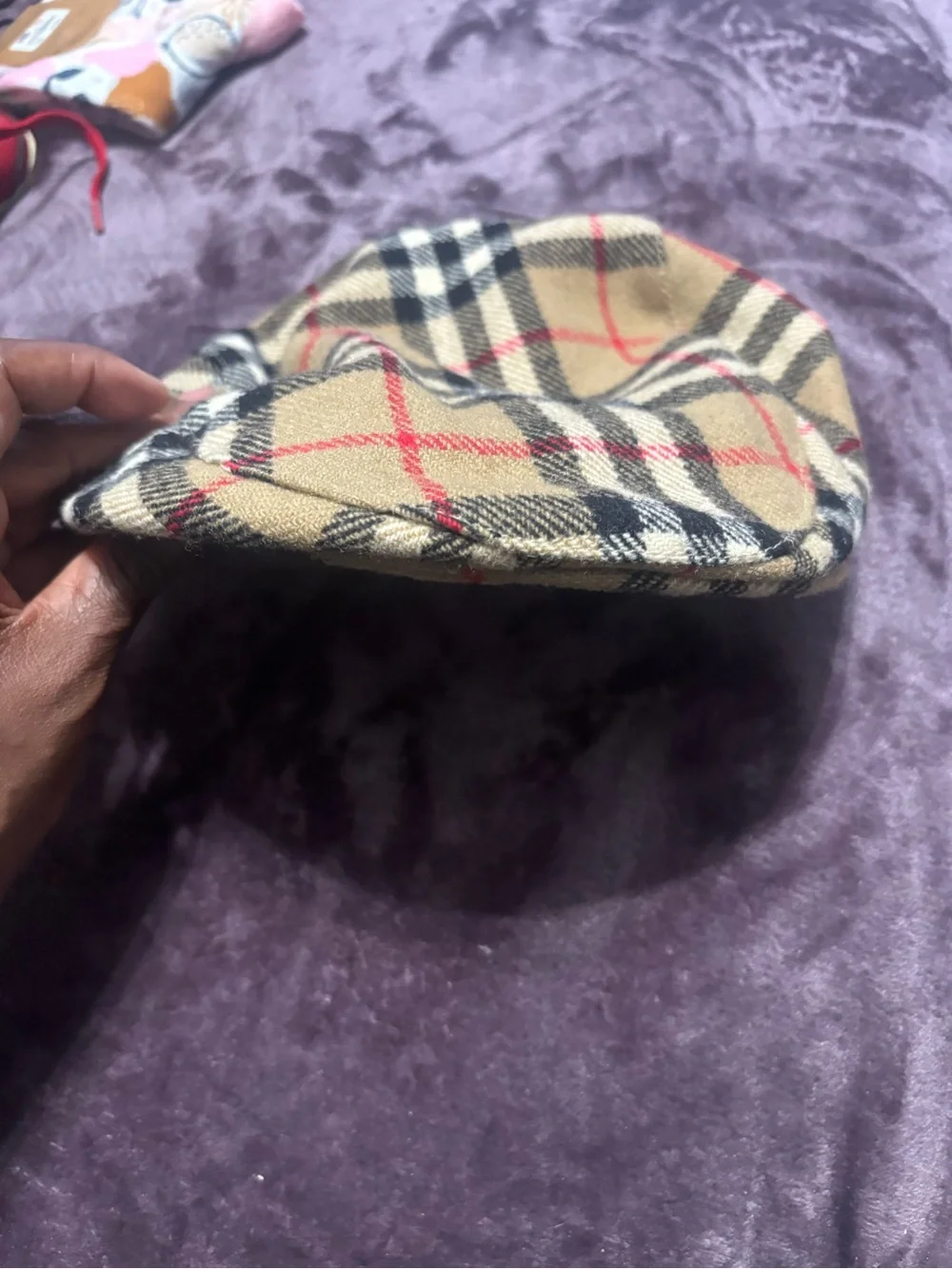 Burberry Vintage Check Flat Cap in Beige, Black & Red